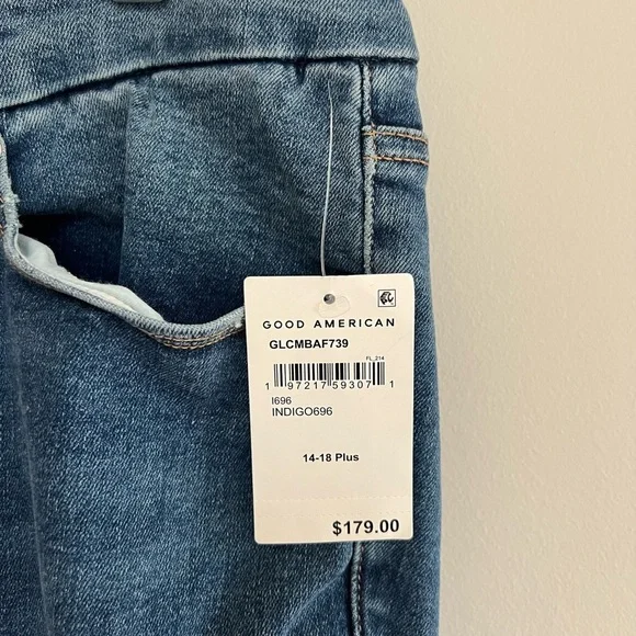 Good American NWT Soft Tech Good Legs Raw Hem Crop Mini Bootcut Jeans, 14-18+ - Picture 5 of 11